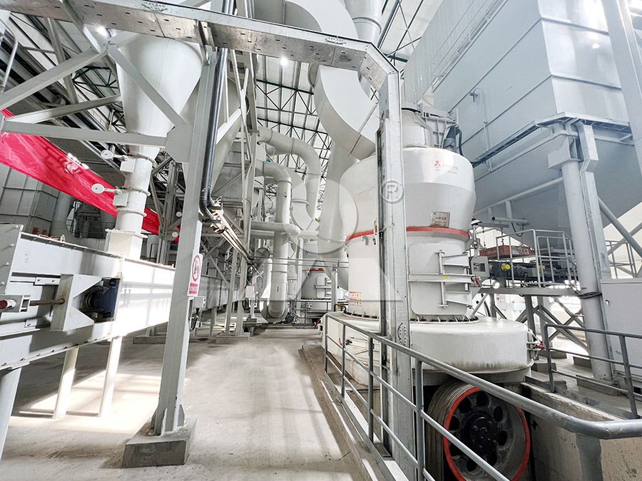 Industrial grinding machine for limestone powder