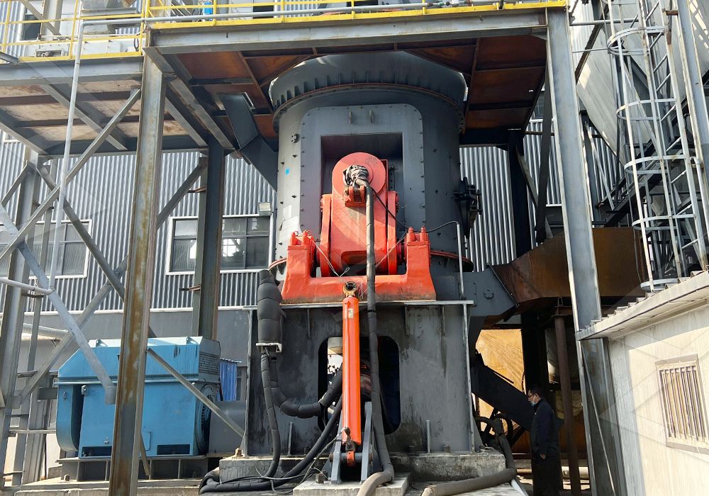 LUM vertical roller mill