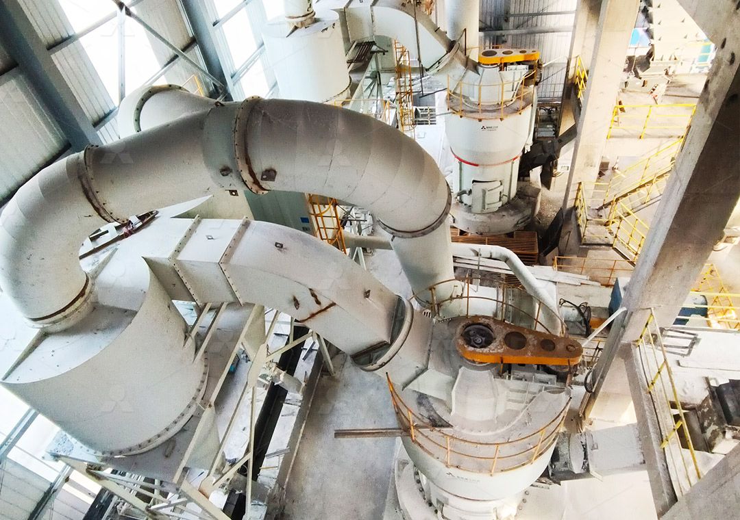 Raymond Mill 4R3015 in a Vietnamese factory processing limestone